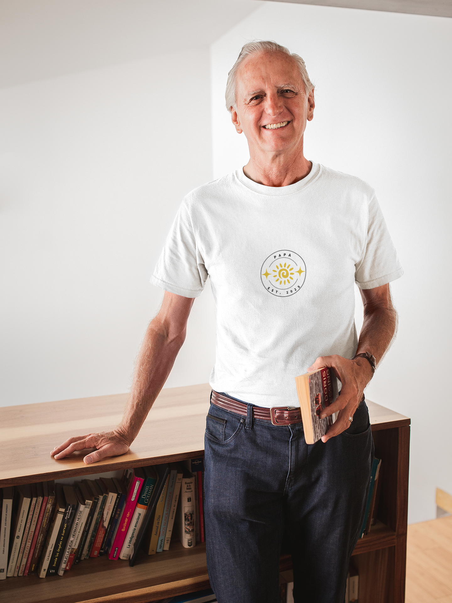 Papa Est. 2025 T-Shirt – Retro Sun Tee for First-Time Grandpas