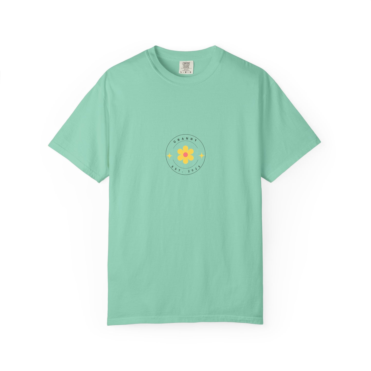 Granny Est. 2024 T-Shirt – Retro Daisy Gift Tee for New Grandmas