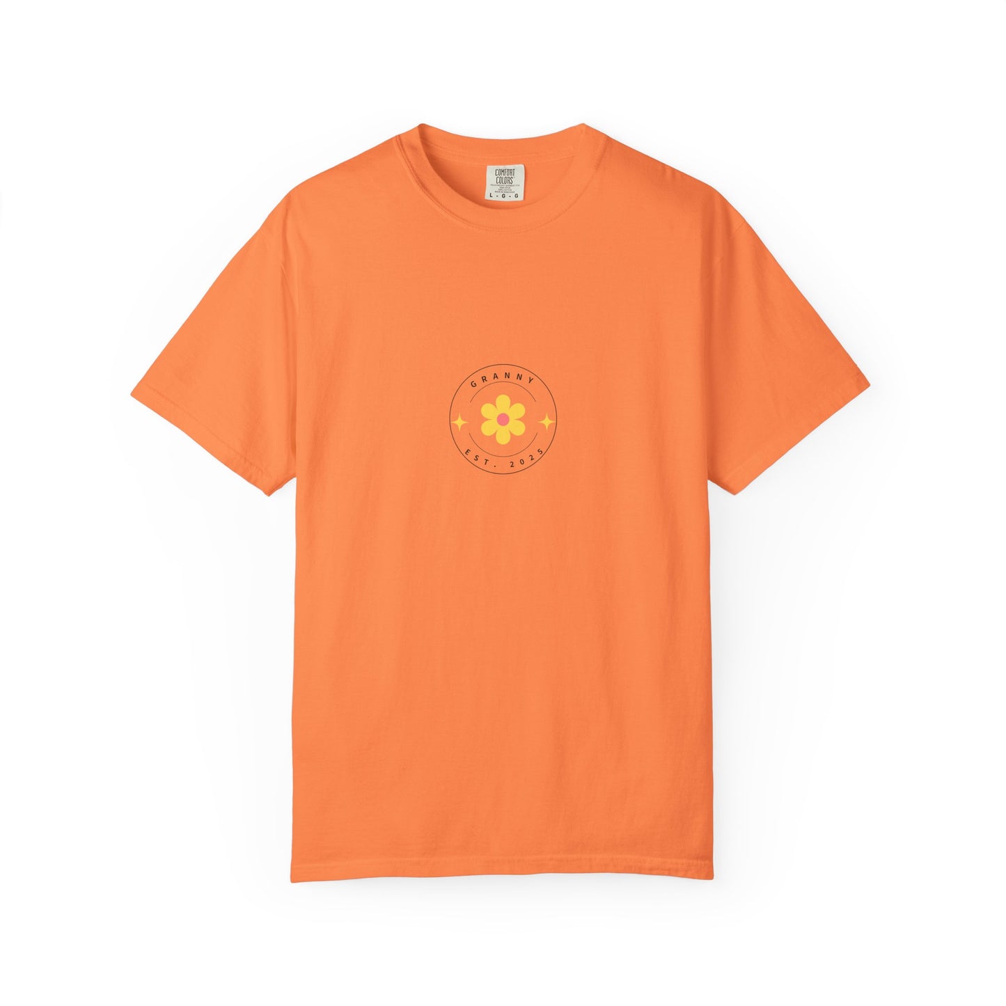 Light orange “Granny Est. 2024” T-shirt with retro daisy and star design — cute new grandma gift shirt with minimalist floral print.