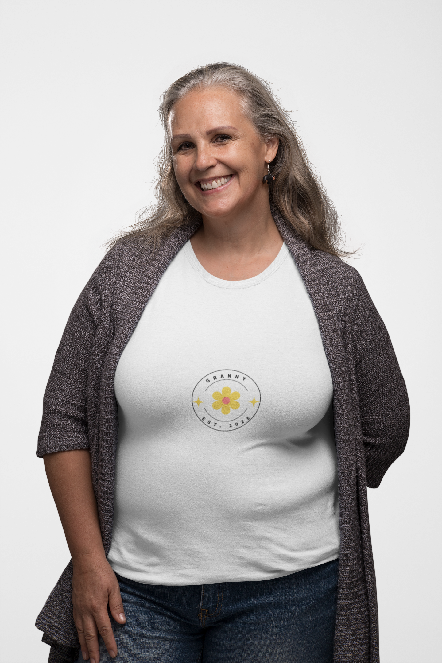 Granny Est. 2024 T-Shirt – Retro Daisy Gift Tee for New Grandmas