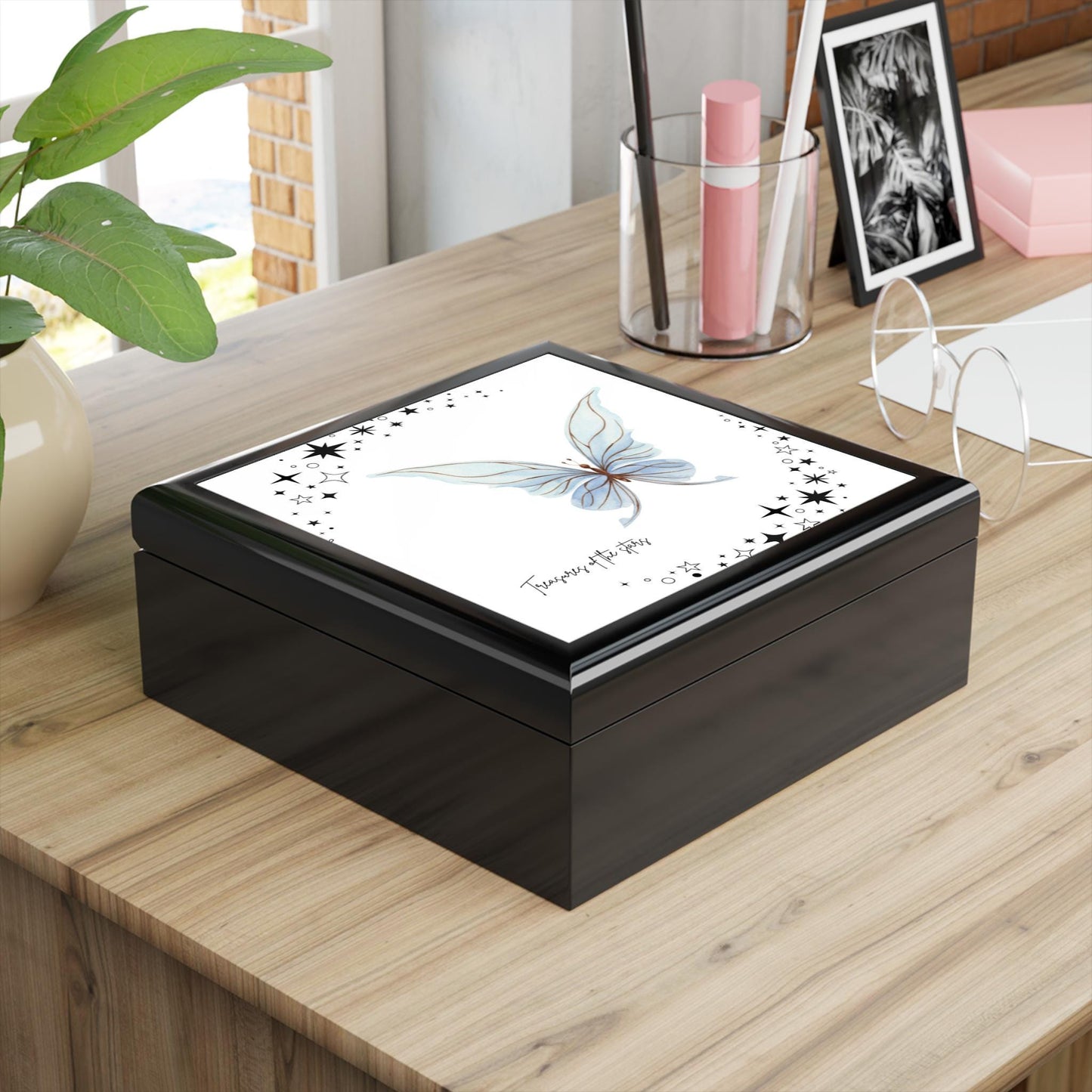 Elegant Butterfly Jewelry Box, Treasure of the Stars, Keepsake Organizer, Gift for Her, Decorative Storage, Special Occasion